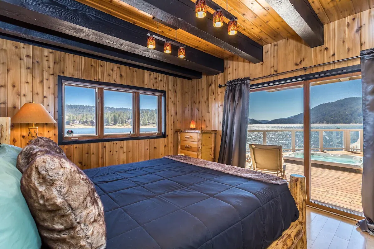 Room 3 Bed