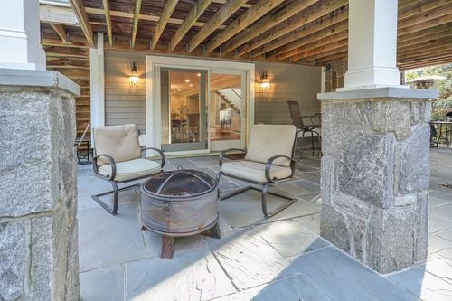stone-manor-patio